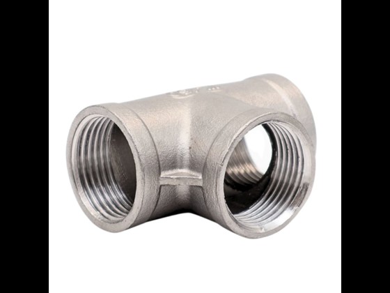 Durable T-piece in AISI 316 stainless steel, designed for the stringent demands of the food industry. Corrosion-resistant and hygienic. Order online!